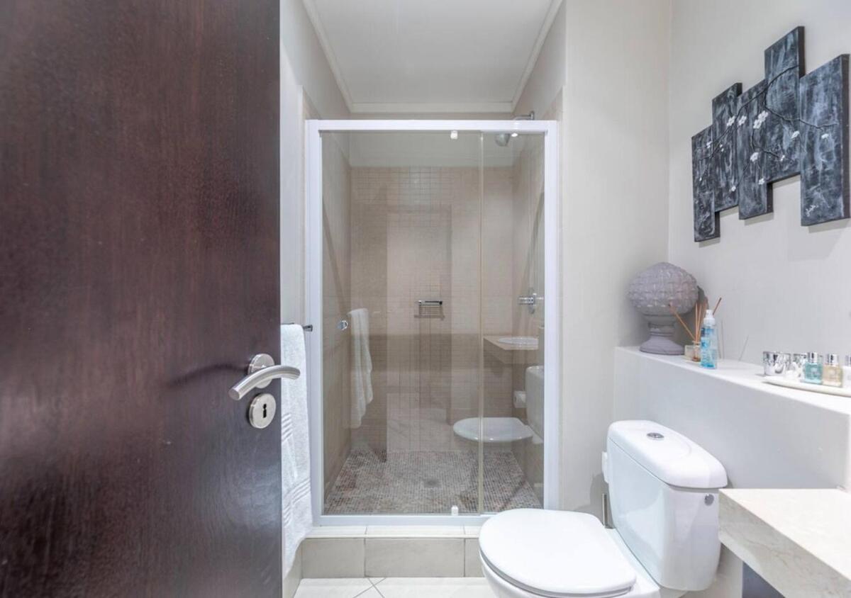 Luxury Living At The Icon Apartment