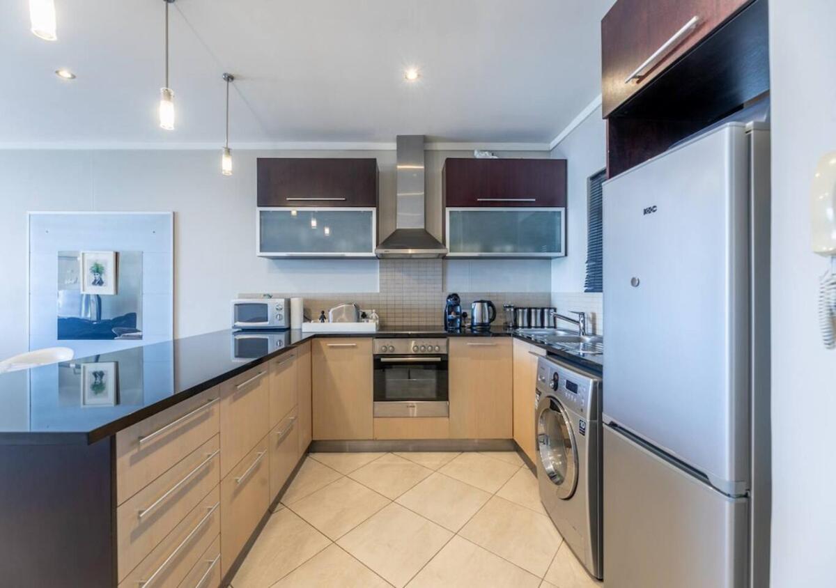 Luxury Living At The Icon * Cape Town