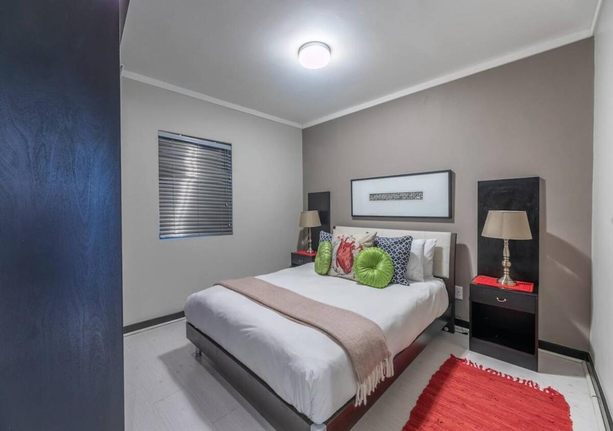 Apartment Luxury Living At The Icon *
