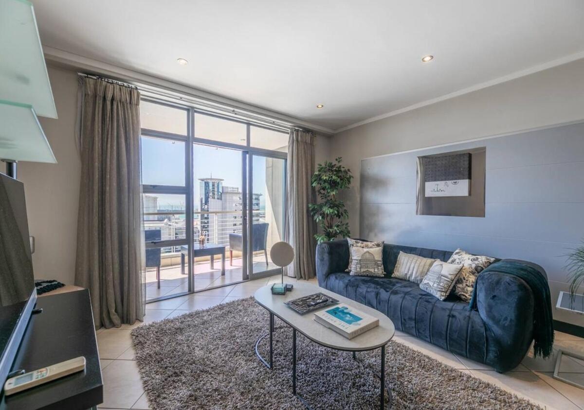 Luxury Living At The Icon *