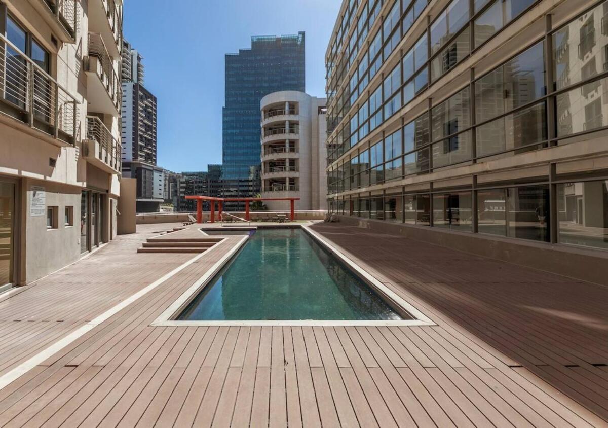 Luxury Living At The Icon Apartment Cape Town