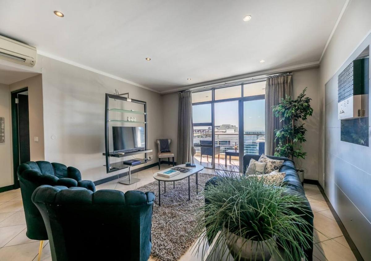 Apartment Luxury Living At The Icon