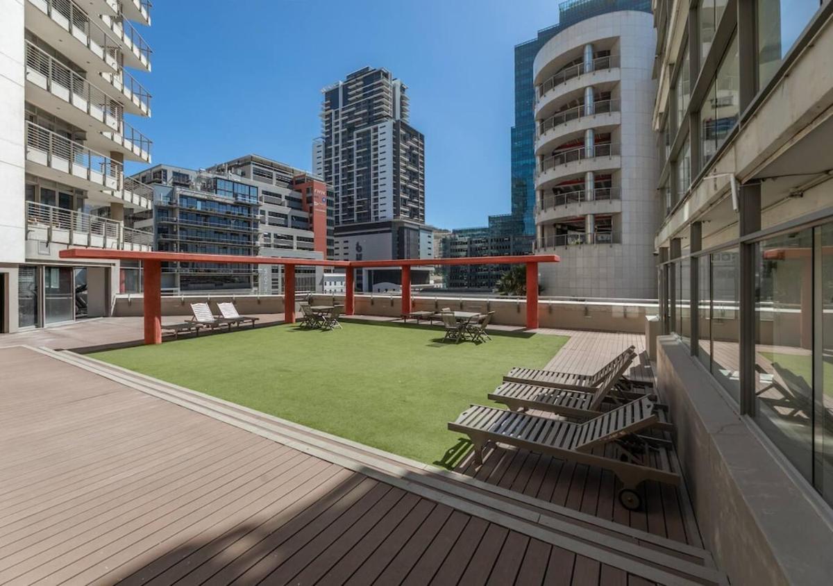 Luxury Living At The Icon *